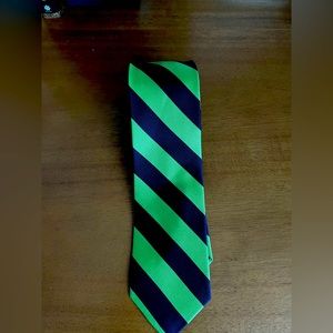 J Crew GREEN BLUE silk tie.  Pristine condition